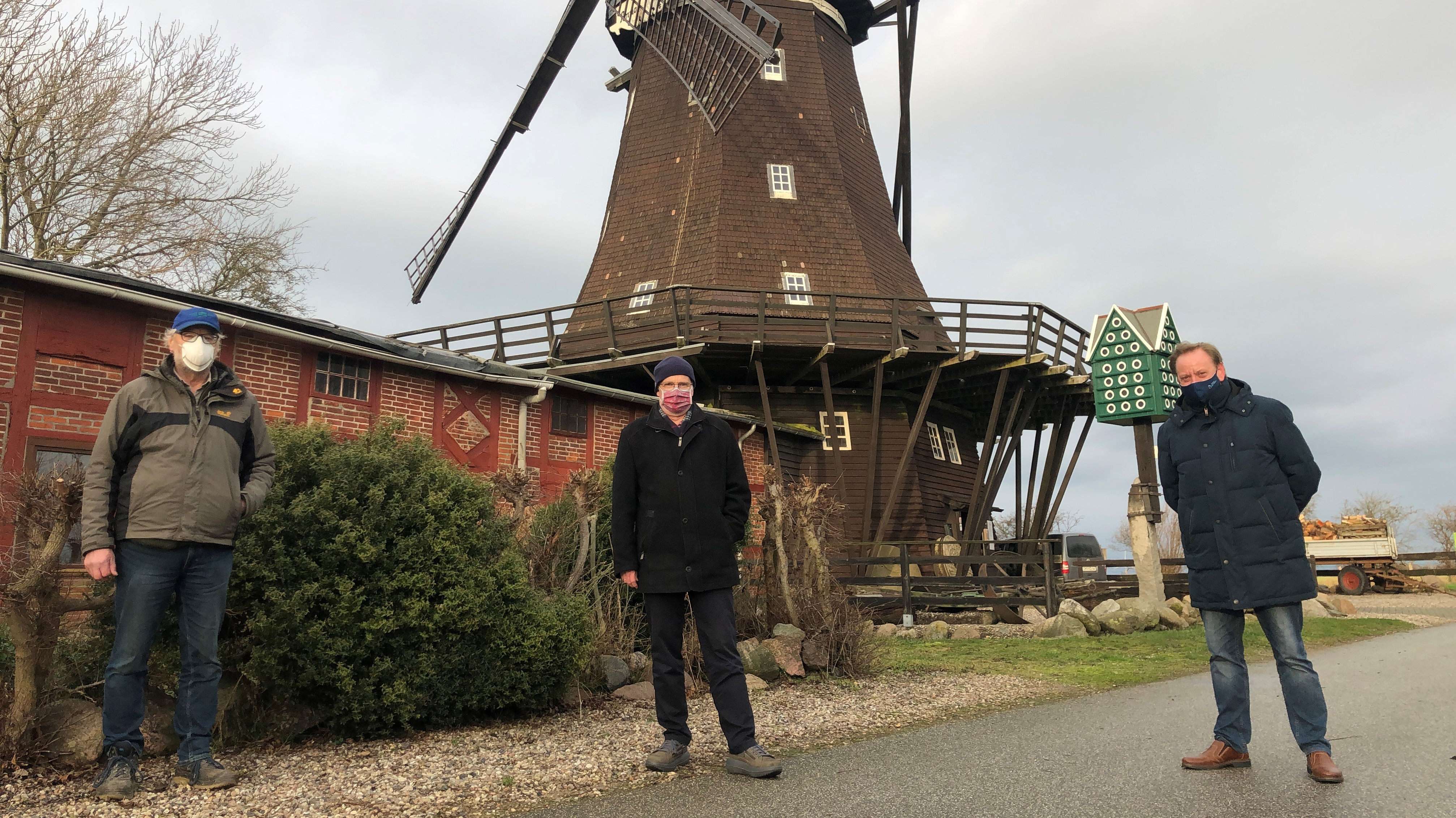 Ingo Gädechens zu Besuch bei der Segelwindmühle Lemkenhafen